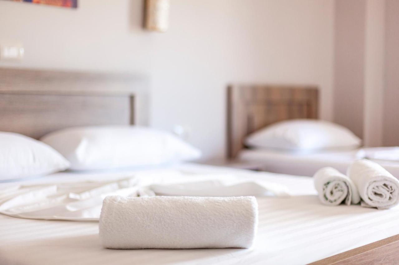 Toni Retzo Rooms Himarë Dış mekan fotoğraf
