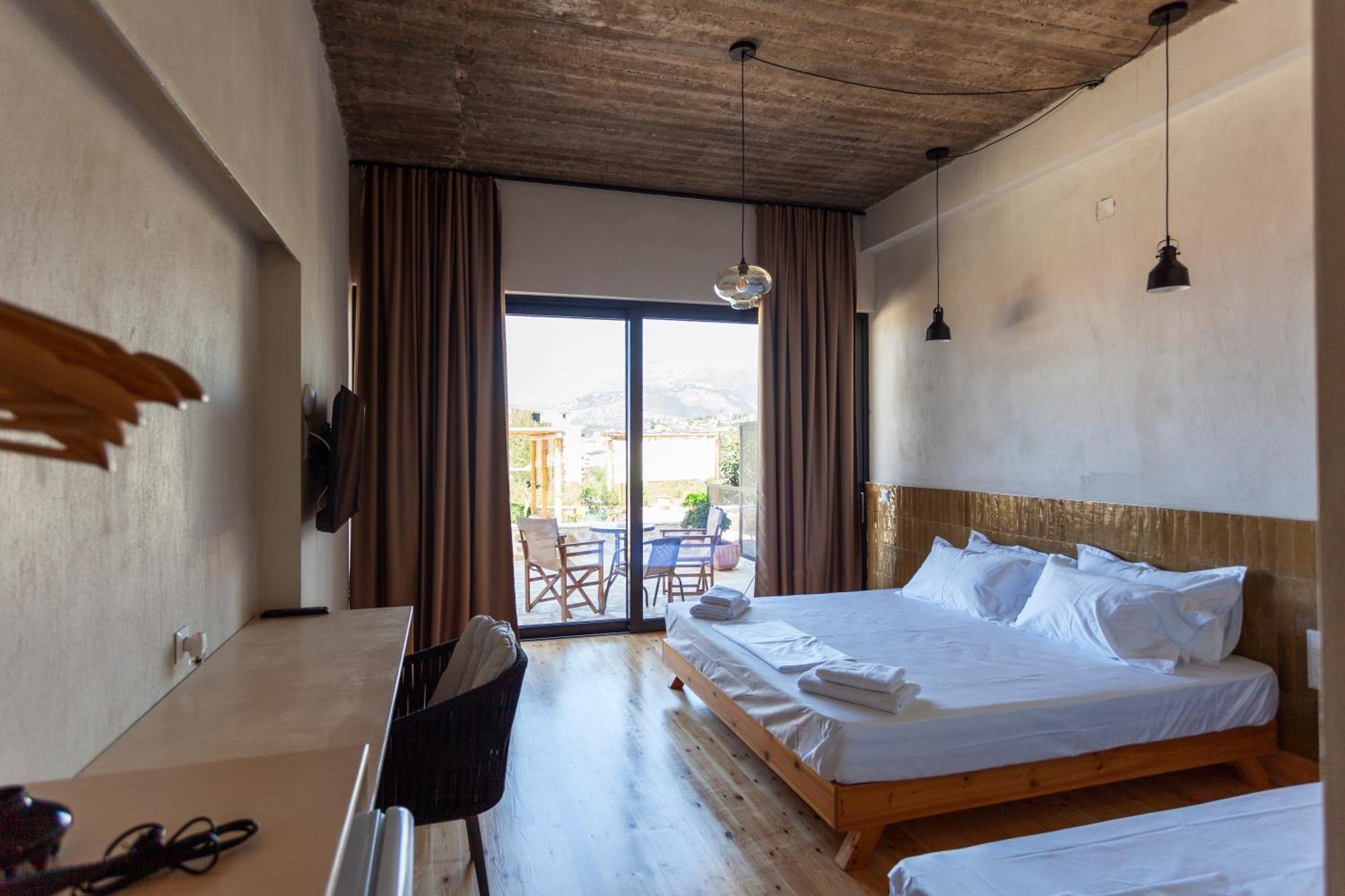 Toni Retzo Rooms Himarë Dış mekan fotoğraf